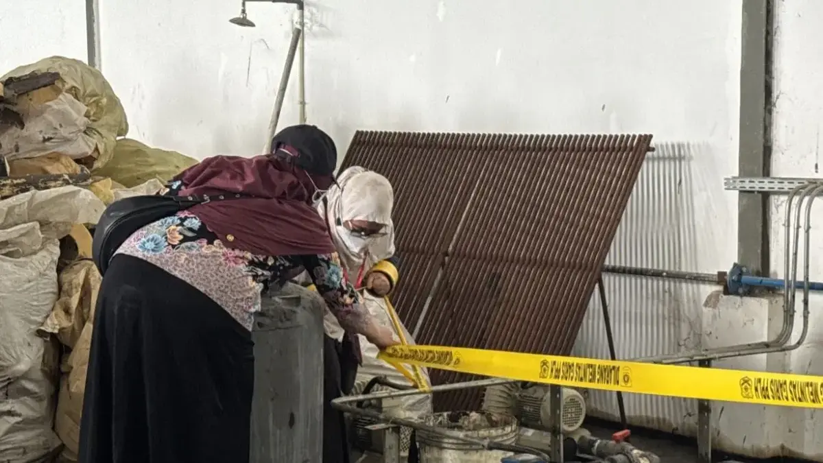 Buang Limbah B3 ke Pemukiman Warga, Perusahaan di Parungpanjang Bogor Disegel DLH dan Satpol PP