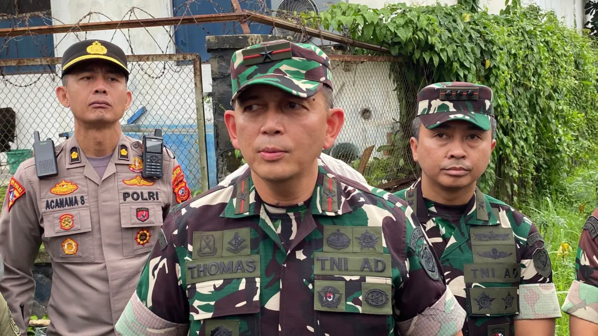 Putusan MA Dieksekusi, Korem 061 Surya Kencana Kosongkan 11 Rumah Dinas di Sempur Danrem 061/Surya Kencana, Brigjen TNI Thomas Rajunio saat memberikan keterangannya