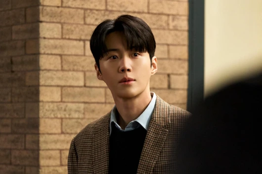 5 Drama Korea Terbaik Kim Seon-ho, Dari Romantis sampai Thriller 5 Drama Korea Terbaik Kim Seon-ho, Dari Romantis sampai Thriller