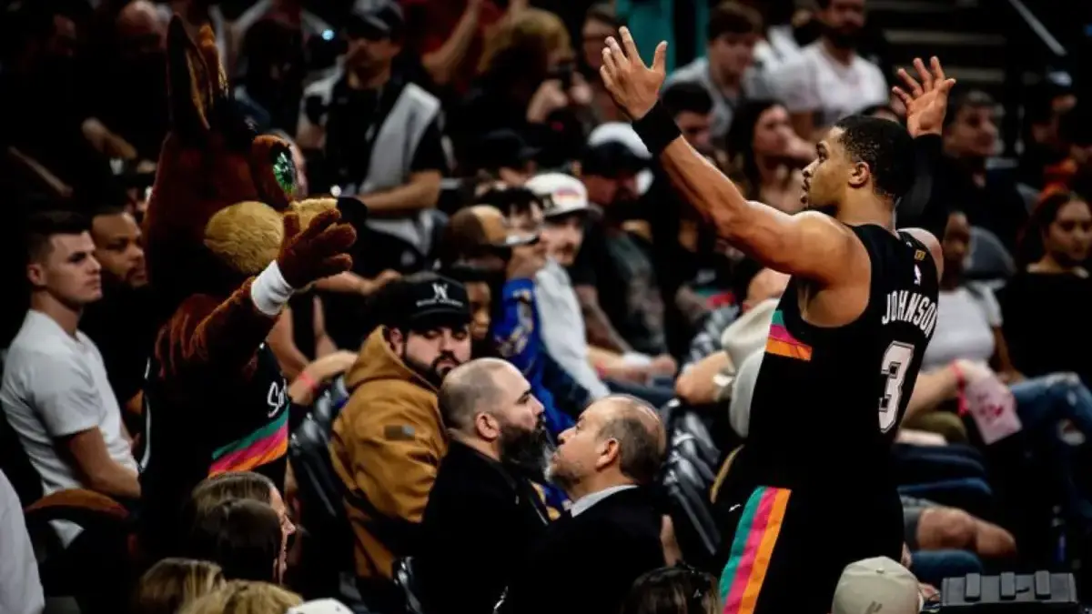 Spurs Taklukkan Lakers 107-91, Wembanyama Bersinar Meski Doncic Cetak Triple-Double