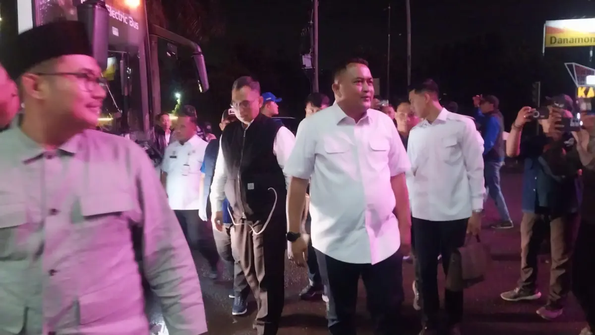 Bupati Bogor Siap Tata Jalur Puncak Meski Berstatus Jalan Nasional, Fokus Layani Masyarakat Bupati Bogor Rudy Susmanto bersama Forkopimda Kabupaten Bogor saat meninjau jalur puncak