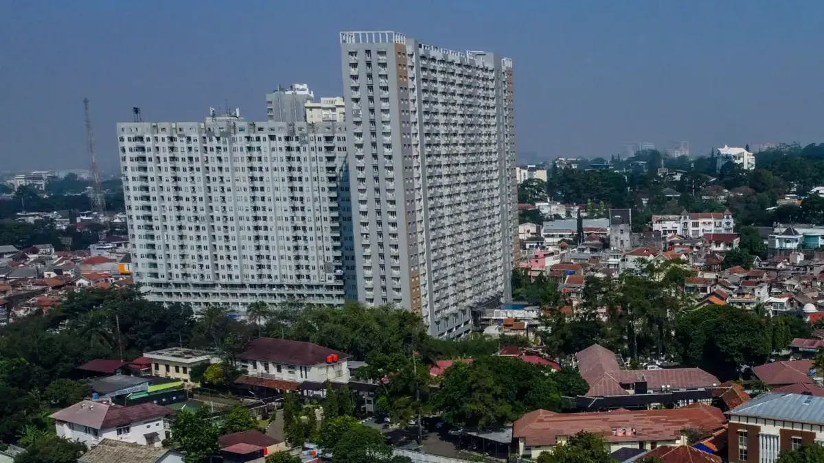Foto udara bangunan apartemen di Kawasan Dago, Kecamatan Coblong Kota Bandung