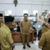 Bupati Bandung Dadang Supriatna saat melakukan inspeksi mendadak ke Kantor Dinas Pendidikan Kabupaten Bandung,
