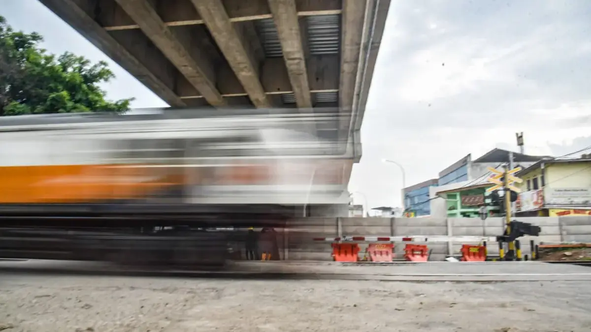 Penutupan Perlintasan Sebidang di bawah Flyover Nurtanio Dikeluhkan Warga