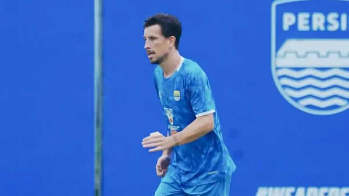 Persib Bandung Bakal Hadapi Persija Jakarta di Penghujung Putaran Pertama, Ini Prediksi dari Eko Maung Persib Bandung Bakal Hadapi Persija Jakarta di Penghujung Putaran Pertama, Ini Prediksi dari Eko Maung