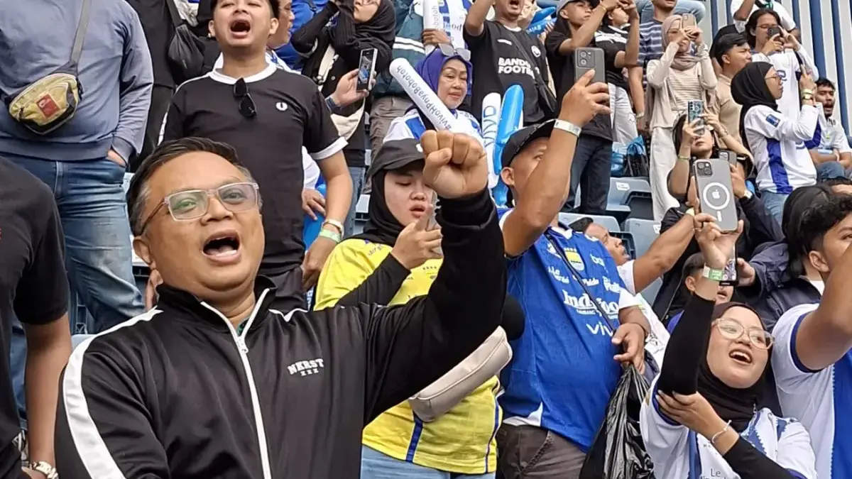 Persib Jawara Paruh Musim, Legislator Ini Puji Bobotoh yang Makin Dewasa Persib Jawara Paruh Musim, Legislator ini Puji Bobotoh yang Makin Dewasa