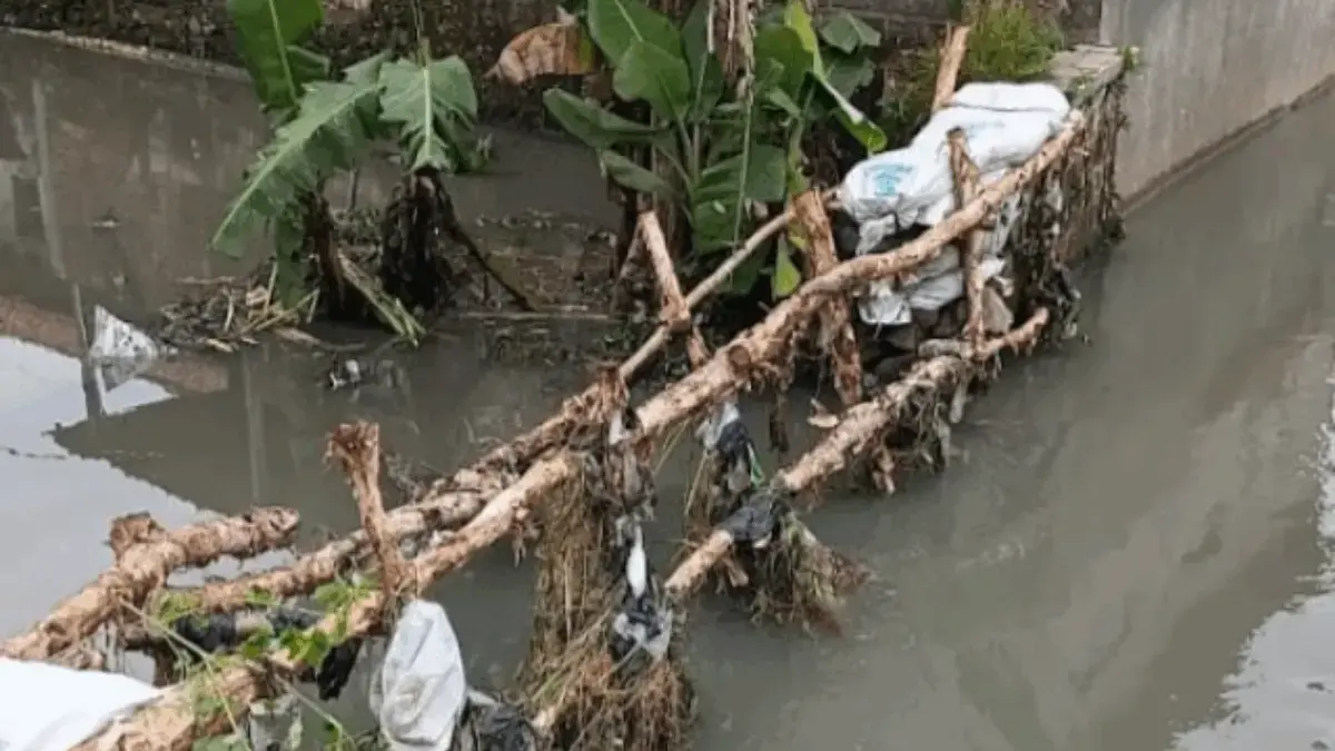 Tanggul Sungai di Cibeber Cimahi Jebol Rendam Rumah, Warga: Pemerintah Jangan Tunggu Kejadian Baru Bertindak!