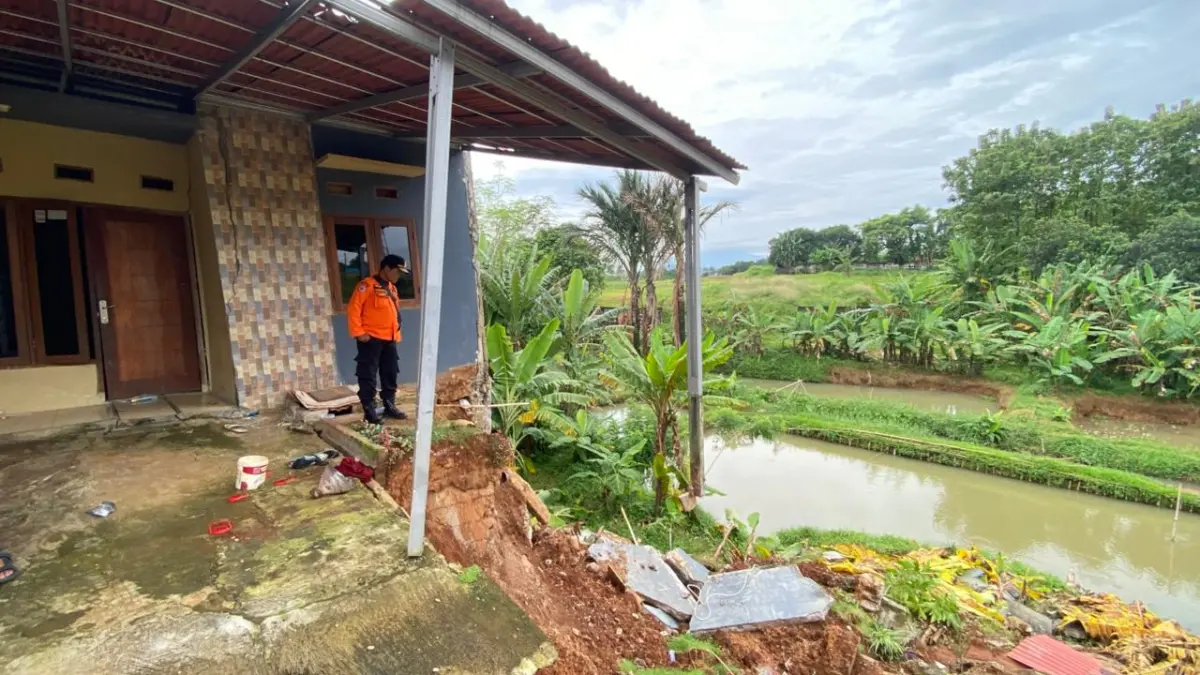 Rumah rusak berat di wilayah kemang, Kabupaten Bogor. Foto: BPBD Kabupaten Bogor