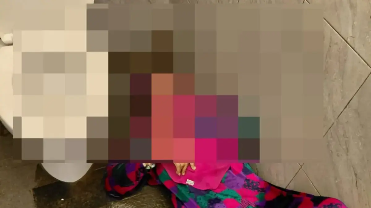 Seorang perempuan ditemukan meninggal dunia dengan posisi tergeletak di kamar mandi umum Alun-alun Kota Bogor
