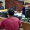 Unit Reskrim Polsek Rancaekek mengamankan seorang pria berinisial RZ (31) alias Krisna