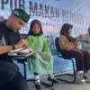 Wakil Bupati Bandung Ali Syakieb bersama Ketua Kadin Kabupaten Bandung Boni Anggara saat peresmian dapur SPPG