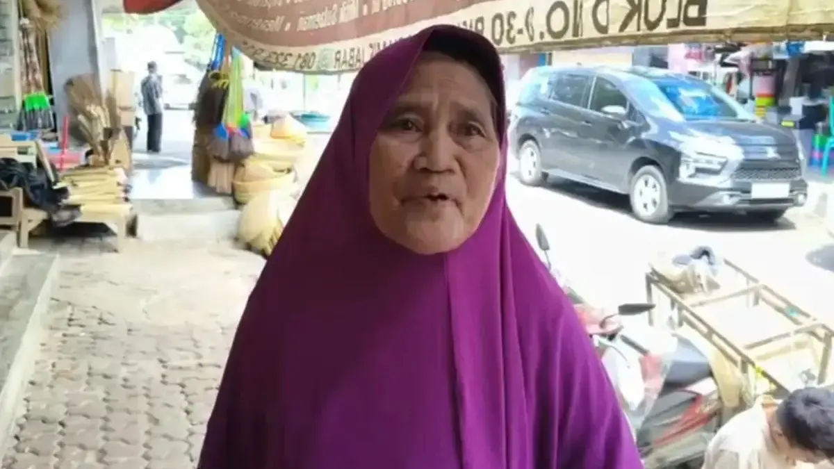 Lansia di Ciamis Kehilangan Emas dan Uang Rp2 Juta, Diduga Dihipnotis di Pasar Manis Iis, korban hipnotis di Pasar Manis Ciamis kehilangan uang Rp2 juta dan perhiasan emas sebesar seperempat gram