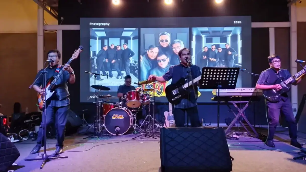 D Flash, Band asal Cimahi saat Tampil Live di Laneo Cafe Jalan Jawa, Bandung