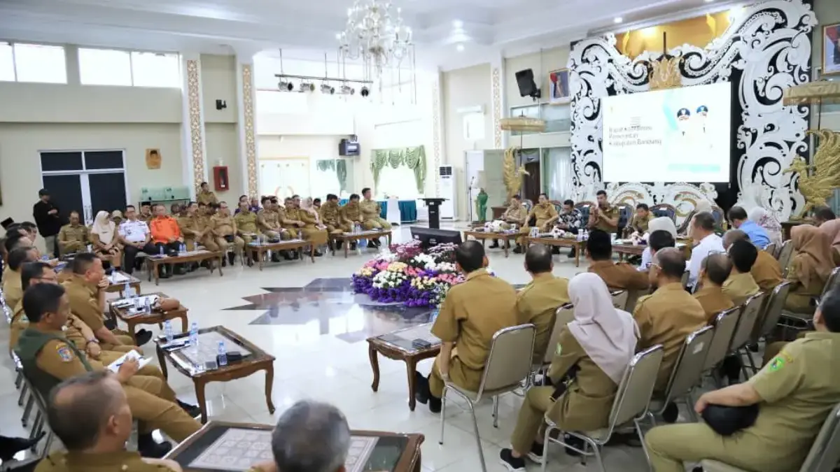 APBD Kabupaten Bandung Turun Jadi Rp 6,2 Triliun, Bupati Instruksikan OPD Coret Belanja Tidak Penting Rapat Koordinasi para OPD di Rumah Jabatan Bupati Bandung, Senin (26/1/2026). Foto Diskominfo