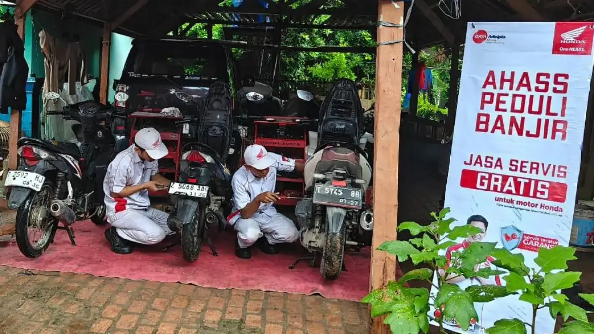 AHASS Gelar Servis Gratis untuk Korban Banjir di Bekasi dan Karawang AHASS Gelar Servis Gratis untuk Korban Banjir di Bekasi dan Karawang