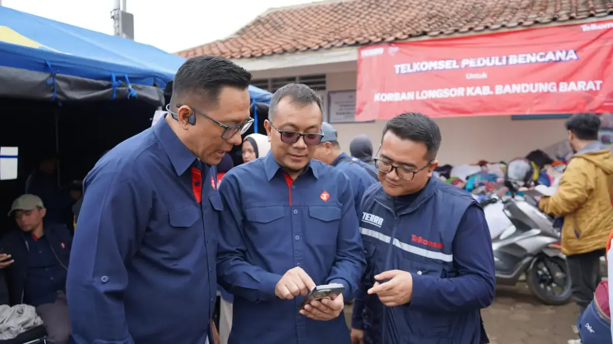 Telkomsel Salurkan Bantuan dan Pastikan Ketersediaan Jaringan Telekomunikasi Pasca Bencana Longsor di KBB Telkomsel Salurkan Bantuan Sosial dan Pastikan Ketersediaan Jaringan Telekomunikasi Pasca Bencana Longsor di K