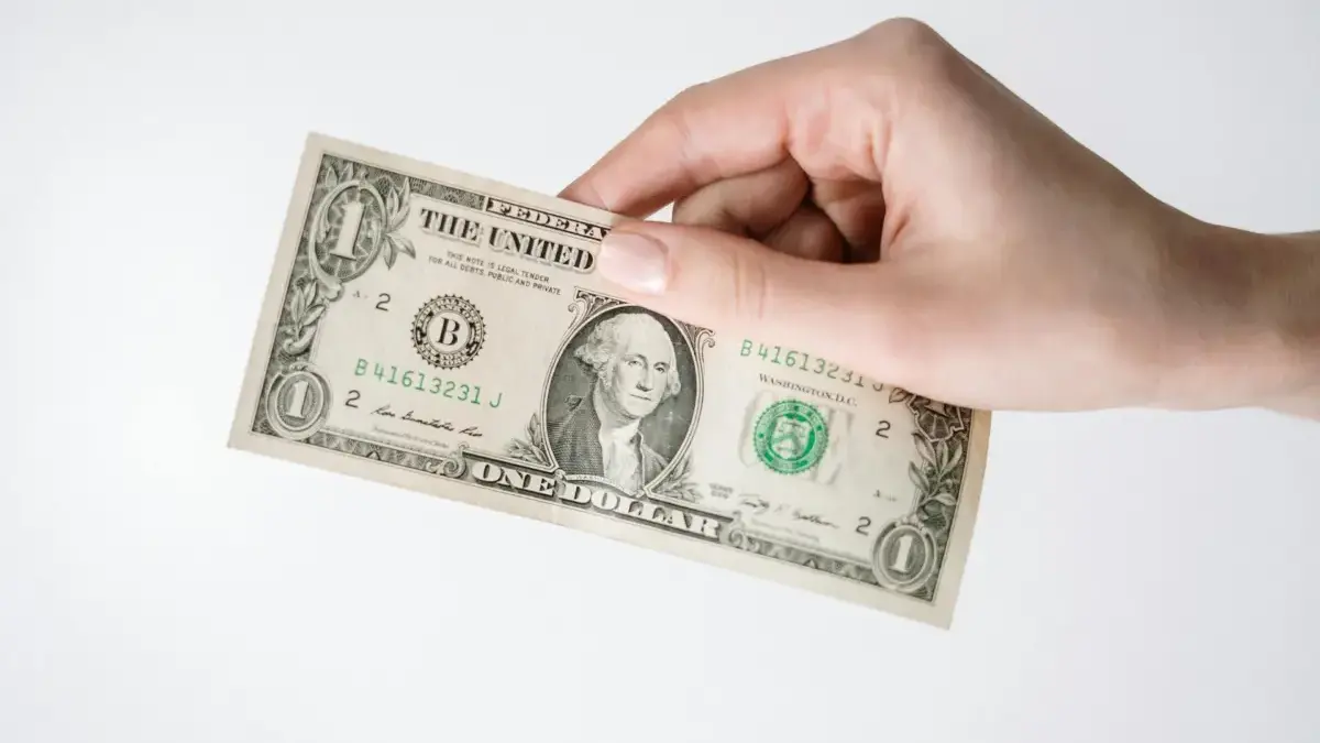 Kurs Rupiah Makin Memprihatinkan, Ekonom Sarankan Pemerintah Terbitkan Global Bond