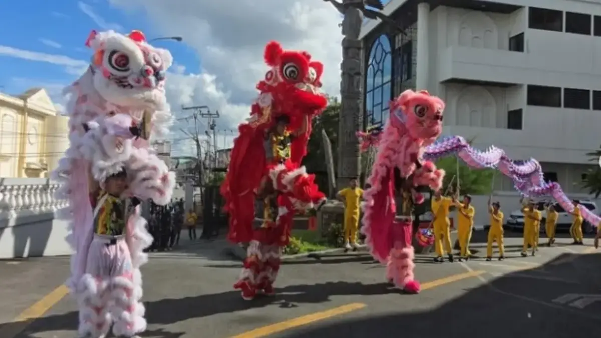 ILUSTRASI pertunjukan barongsai dalam rangka merayakan Imlek. (instagram @barongsai_santosa)