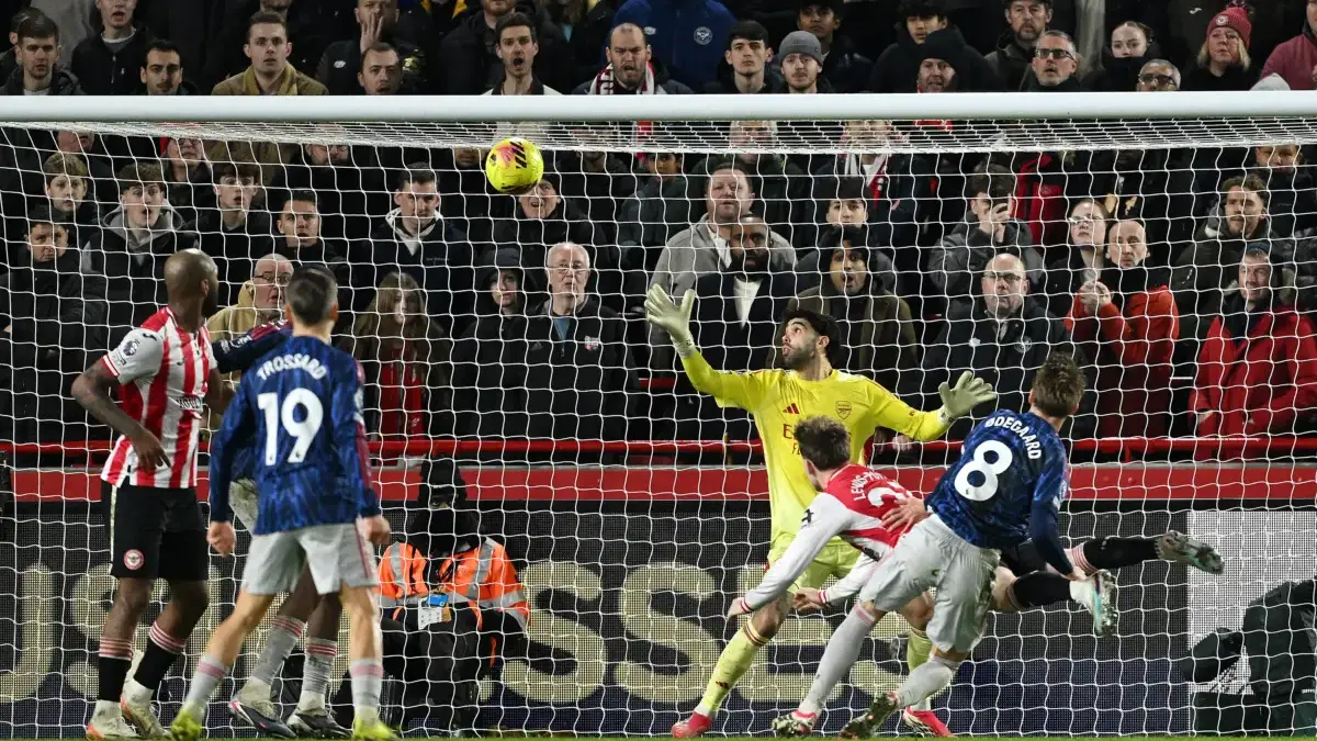 Arsenal kebobolan lawan Brentford.