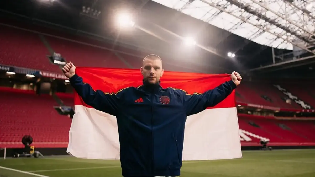 Resmi! Maarten Paes Gabung Ajax Amsterdam, Kiper Timnas Indonesia Teken Kontrak 3,5 Tahun Resmi! Maarten Paes Gabung Ajax Amsterdam, Kiper Timnas Indonesia Teken Kontrak 3,5 Tahun