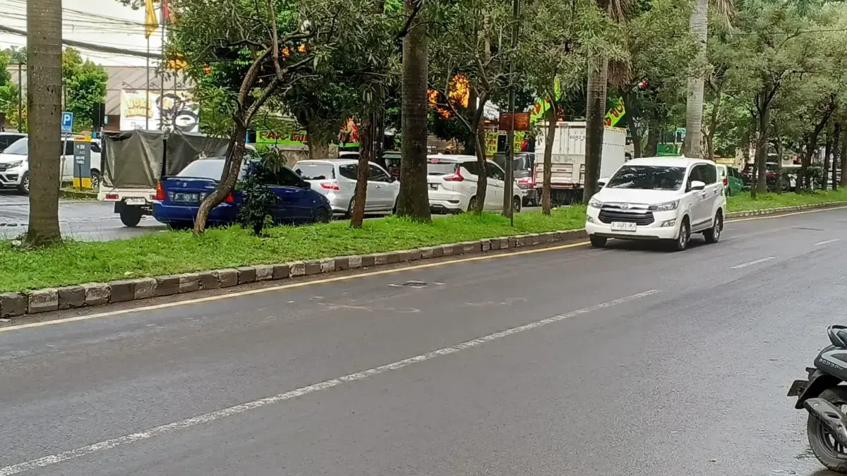 Keluhkan Jalan KH Abdullah bin Nuh Bogor Rusak hingga Sebabkan Korban, Warga Sebut Ini Rawan Kecelakaan! Keluhkan Jalan KH Abdullah bin Nuh Bogor Rusak hingga Sebabkan Korban, Warga Sebut Ini Rawan Kecelakaan!