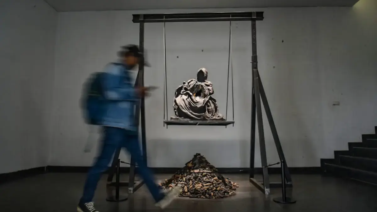 Pameran \'Of The Unknown Creature\' Soroti Relasi Perupa dan Material