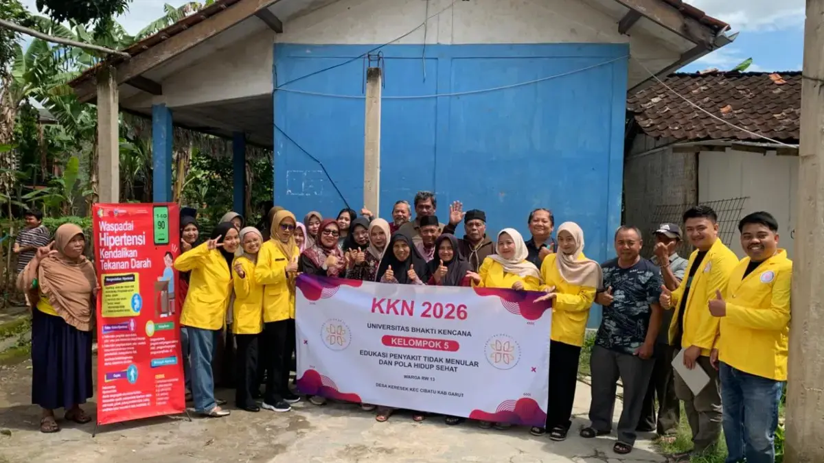 Mahasiswa KKN UBK Melakukan Edukasi Pencegahan Penyakit Tidak Menular di Cibatu Garut Mahasiswa KKN UBK Melakukan Edukasi Pencegahan Penyakit Tidak Menular di Cibatu Garut