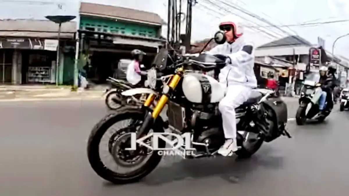 Sederet Fakta Motor Mewah Triumph Scrambler yang Dipakai Dedi Mulyadi Keliling Jawa Barat