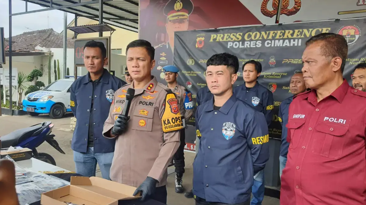 Sakit Hati Jadi Pemicu, Detail Pembunuhan Remaja di Kampung Gajah Parongpong Terungkap Polres Cimahi saat Mengungkap Kasus Pembunuhan Terhadap Seorang Remaja di Eks Kampung Gajah, Parongpong