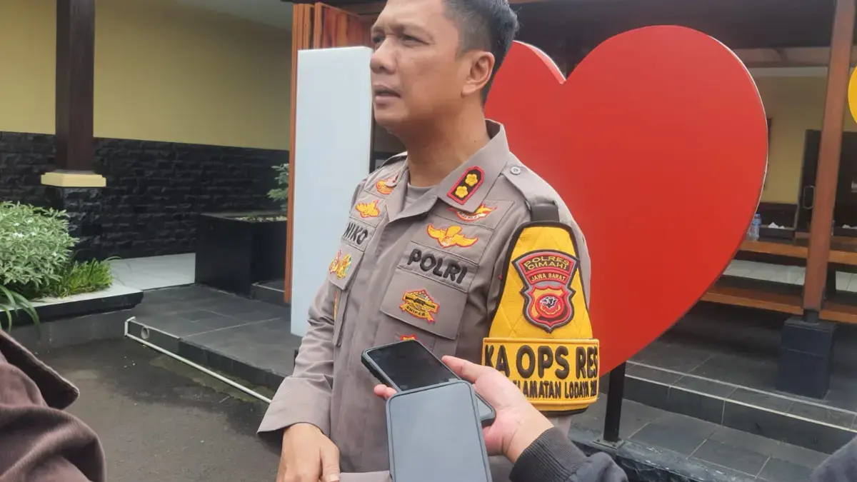 Polres Cimahi Lakukan Antisipasi Lonjakan Wisatawan di Lembang, Ini Strateginya! Polres Cimahi Lakukan Antisipasi Lonjakan Wisatawan di Lembang, Ini Strateginya!