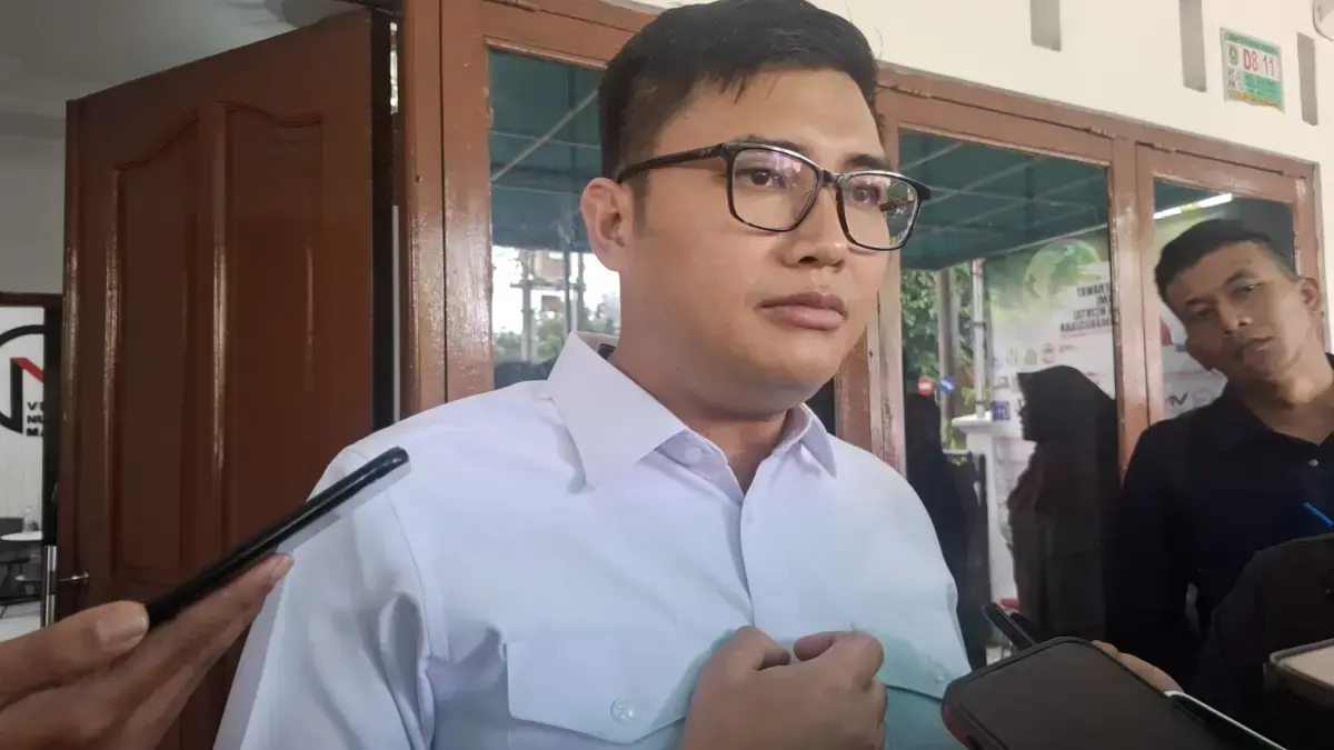 Banyak Sekolah Rusak, Ketua DPRD Sastra Winara: Perbaikan Harus Sesuai Kemampuan Daerah