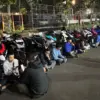 Gelar Patroli Dini Hari, 26 Anggota Geng Motor hingga 3 Remaja Bersenjata di Bandung Diamankan Polisi