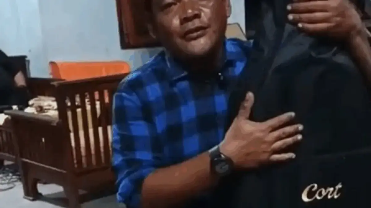Kang Boma Pengamen yang Viral asal Banjaran, Dapat Bantuan Presiden Prabowo Kang Boma Pengamen yang Viral asal Banjaran, Dapat Bantuan Presiden Prabowo