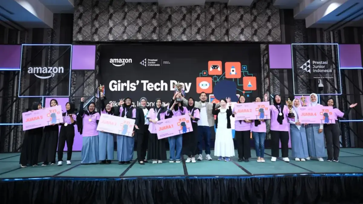 Pemberian pelatihan para siswa untuk lebih mengenalkan Ai, Gaming dan Coding kembali digelar oleh Amazon bersa
