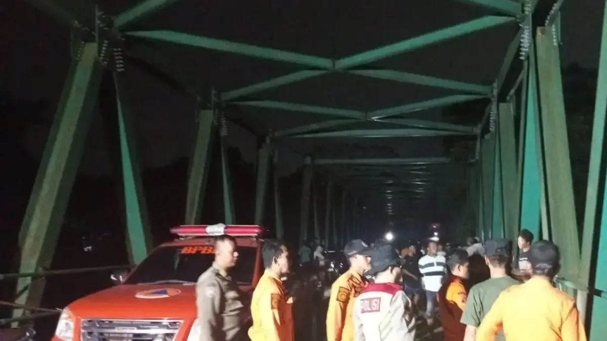 Diduga Terpeleset saat Pengecekan, Pekerja Kontruksi Jembatan Leuwiranji Jatuh ke Sungai Cisadane