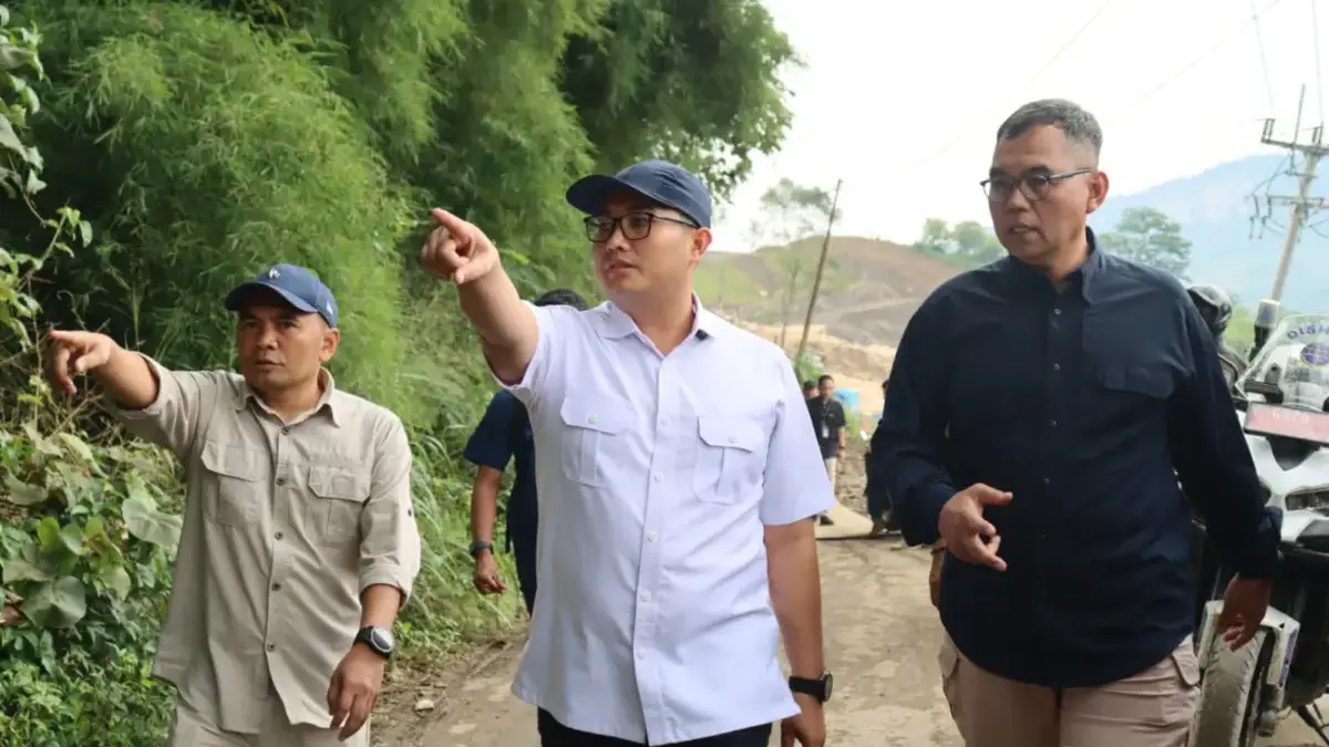 Ketua DPRD Dampingi Bupati Bogor Sidak Perizinan Perumahan di Sukamakmur, Kapling Tak Berizin Disorot Pemerintah Kabupaten Bogor bergerak cepat menyikapi bencana pergerakan tanah di Kecamatan Sukamakmur