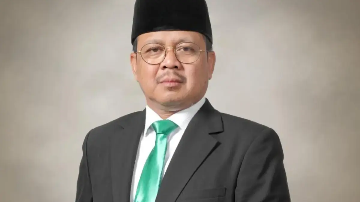 Meluruskan Makna, Menjaga Martabat Guru Madrasah Meluruskan Makna, Menjaga Martabat Guru Madrasah