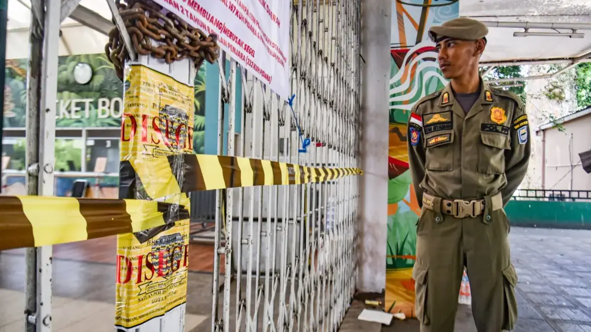Kebun Binatang Bandung Disegel, Saat Tempat Wisata Masa Kecil Warga Kota Kembang Berhenti Berdetak