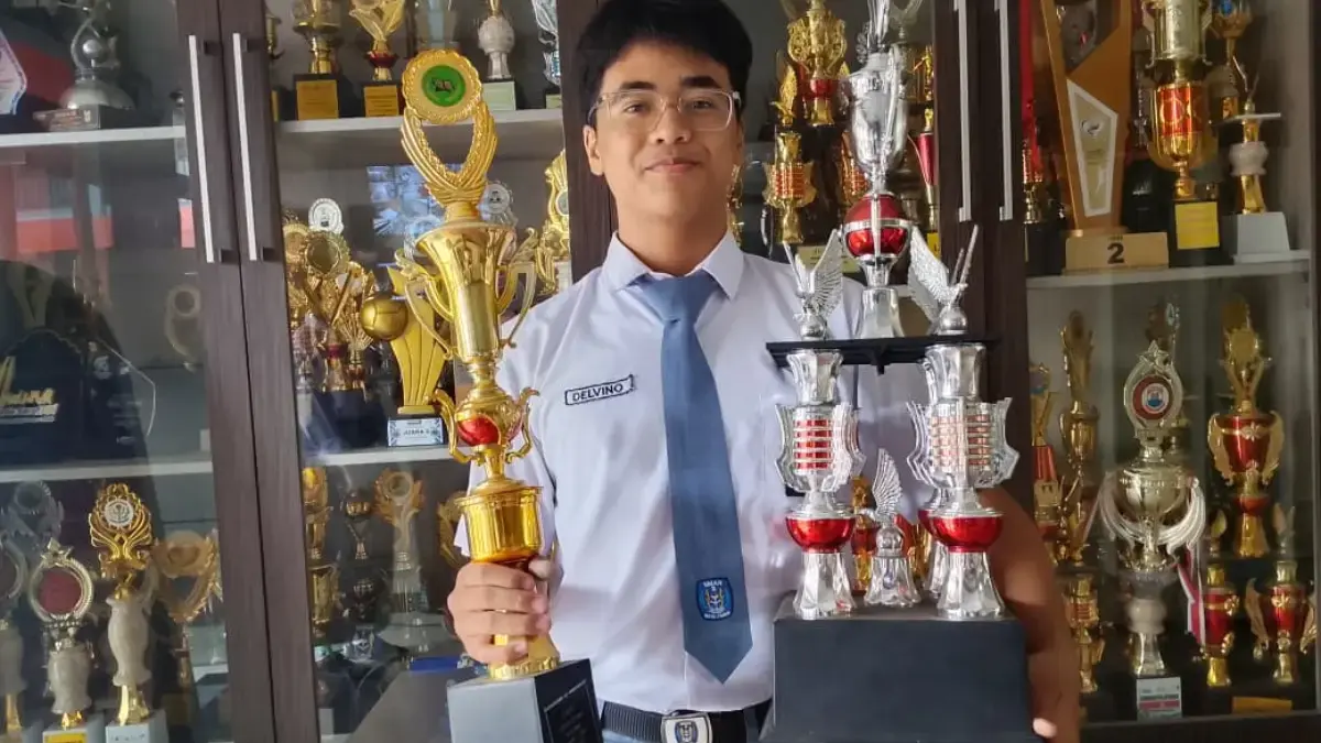 Bikin Bangga Sekolah dan Daerah, Siswa SMAN 2 Cimahi Ini Borong Prestasi di Ajang Surface Bikin Bangga Sekolah dan Daerah, Siswa SMAN 2 Cimahi Ini Borong Prestasi di Ajang Surface