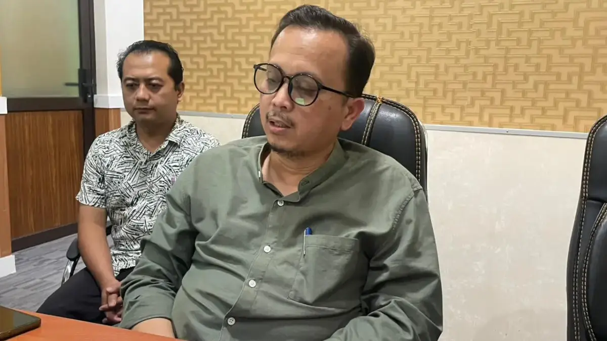 Kepala Disperdagin Kabupaten Bandung, Dicky Anugrah saat ditemui di kantornya, Senin (9/2/2026)