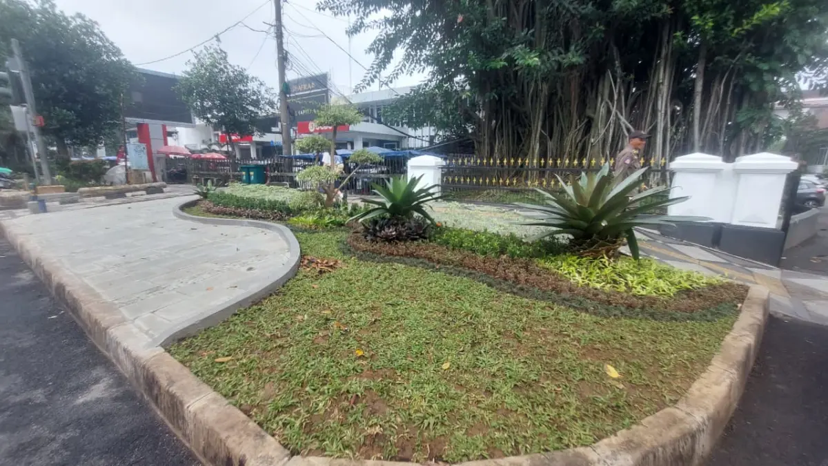 Penataan Rampung, Area Bekas Pohon Karet Kebo di Depan Balai Kota Bogor Resmi Jadi Taman