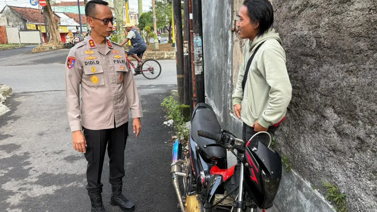 Kapolres Banjar Turun Langsung ke Jalan, Beri Teguran Keras kepada Pelanggar Lalu Lintas