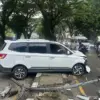 Kecelakaan lalu lintas tunggal terjadi di ruas Jalan KH Abdullah Bin Nuh, tepatnya di dekat RS Graha Medika, K