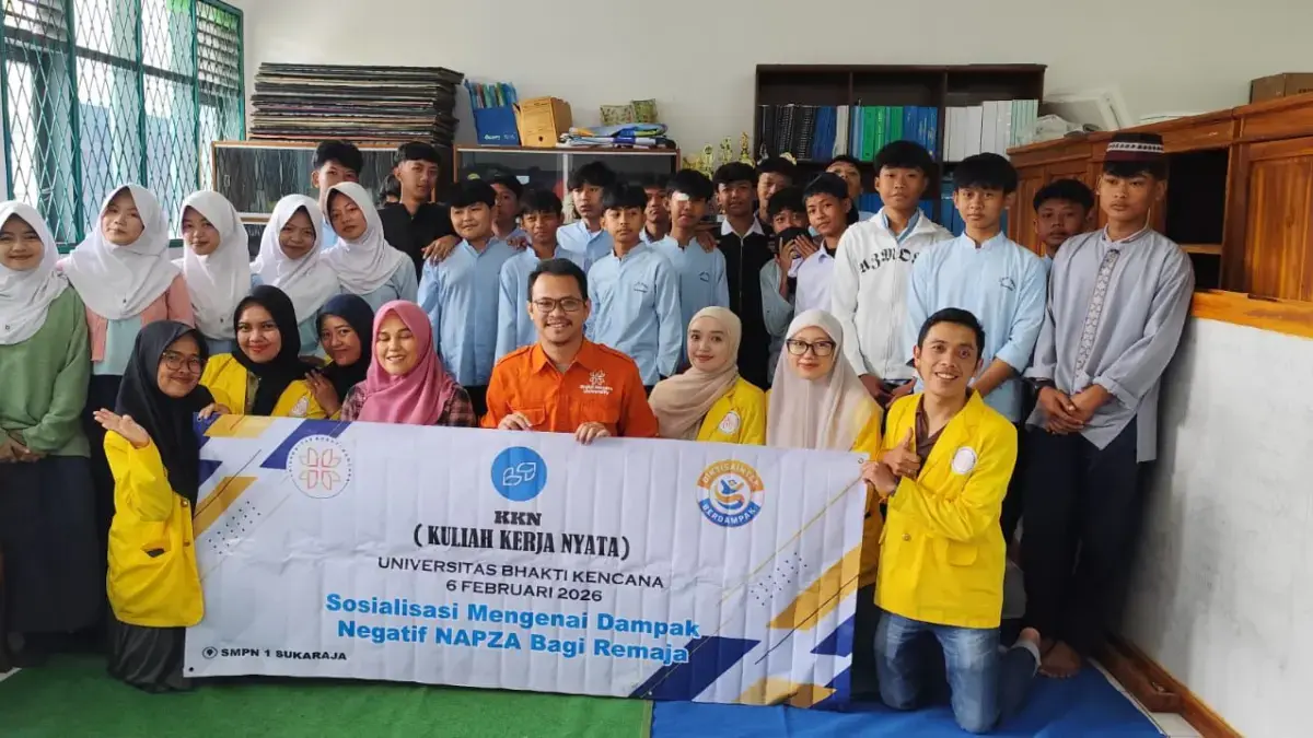 Mahasiswa Universitas Bhakti Kencana Bandung Gelar Sosialisasi Dampak Negatif Napza di SMPN 1 Sukaraja