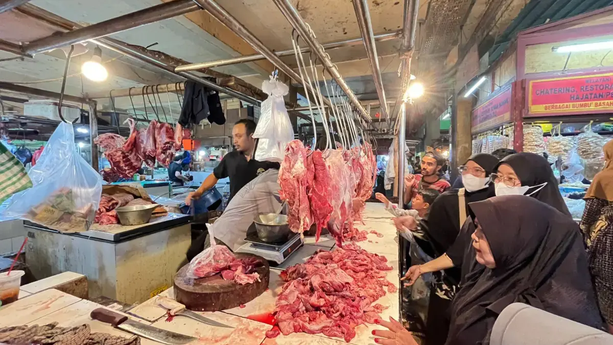 Jelang Ramadan, Pedagang Daging di Pasar Cibinong Banjir Keluhan soal Harga Ilustrasi pedagang daging di Pasar Cibinong