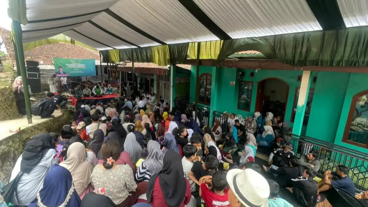 Munggahan Bareng Warga Relokasi Arjasari, Cucun: Ngariung untuk Dengarkan Keluhan Jelang Ramadan Suasana hangat tradisi munggahan terasa di Kampung Ciketug, Desa Wargaluyu, Kecamatan Arjasari