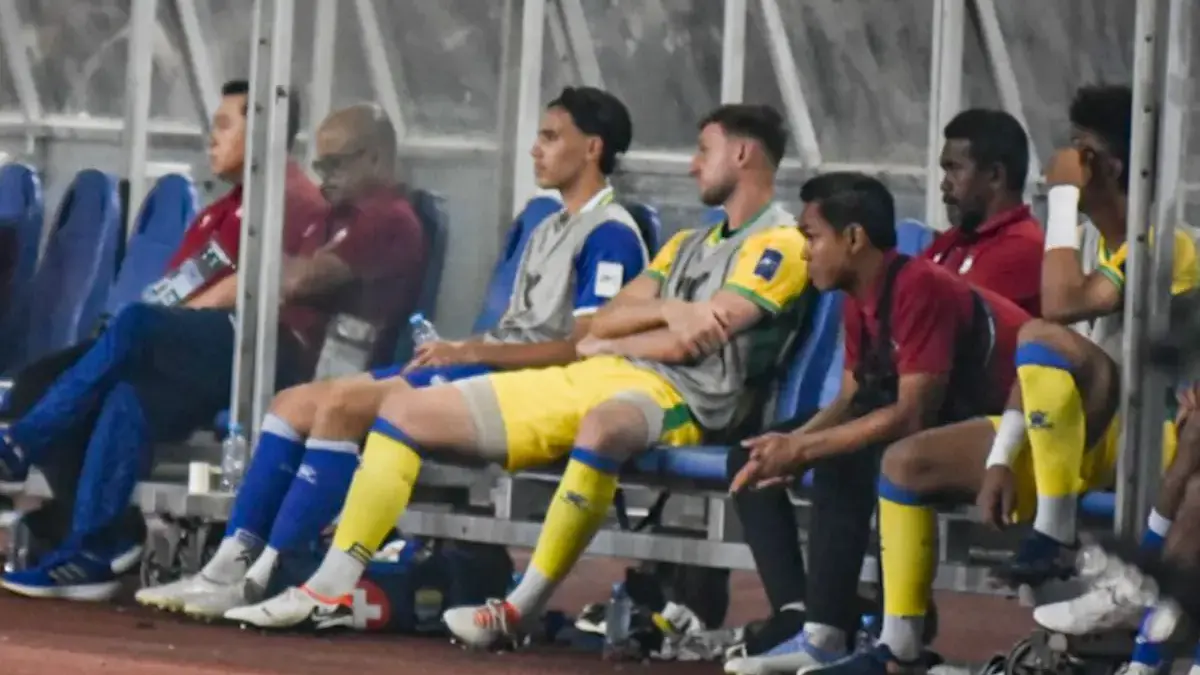 Persib Tersingkir dari ACL Two, Sosok Pemain Ini Putuskan Pulang ke Kampung Halaman Penjaga gawang Persib Bandung Adam Pryzbek duduk di bangku cadangan pada laga melawan Ratchaburi FC pada laga