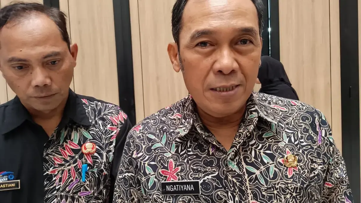 Wali Kota Cimahi, Ngatiyana saat diwawancarai soal Aturan Jam Kerja ASN saat Ramadhan (mong)