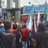 LSM Pemuda dan Mahasiswa Gelar Demo di Lembur Pakuan, Sejumlah Orang Diduga Simpatisan KDM Hadang Massa Aksi