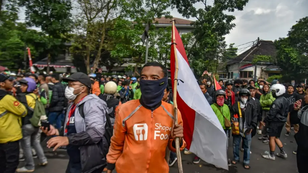 Dituntut 3 Tahun dalam Perkara Aksi Unjuk Rasa 2025, LBH Sebut Tuntutan untuk Adit-Naufal Tertinggi